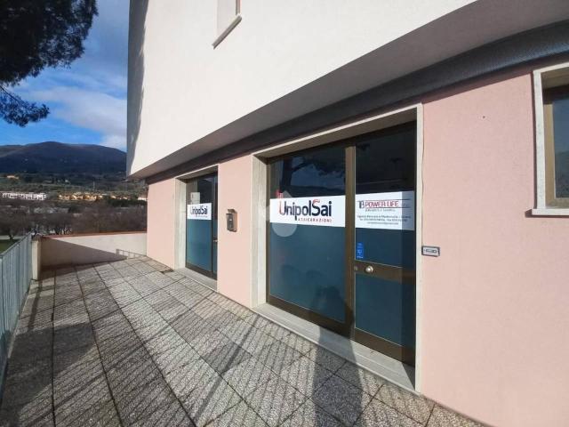 Ufficio in vendita a Larciano, Vaiano