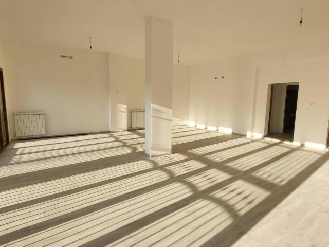Ufficio in vendita a Villaggio Rinascita, Roma Capitale