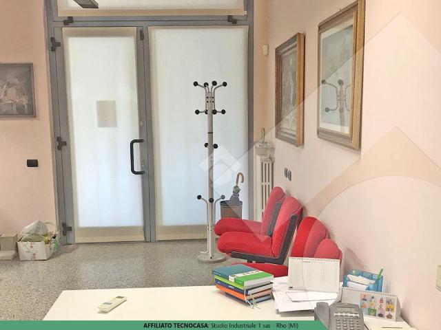 Ufficio in vendita a Vanzago, Lombardia