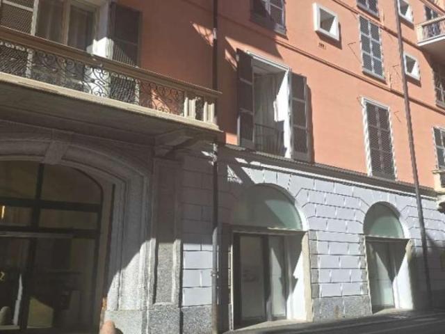 Ufficio in vendita a Biumo Superiore, Varese