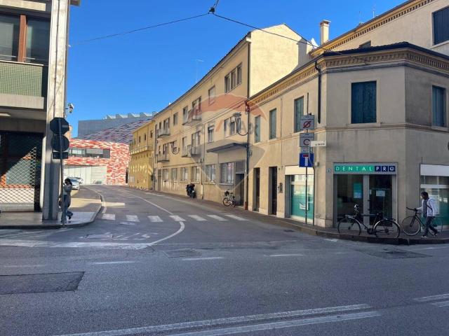 Ufficio in vendita a Mestre-Carpenedo, Venezia