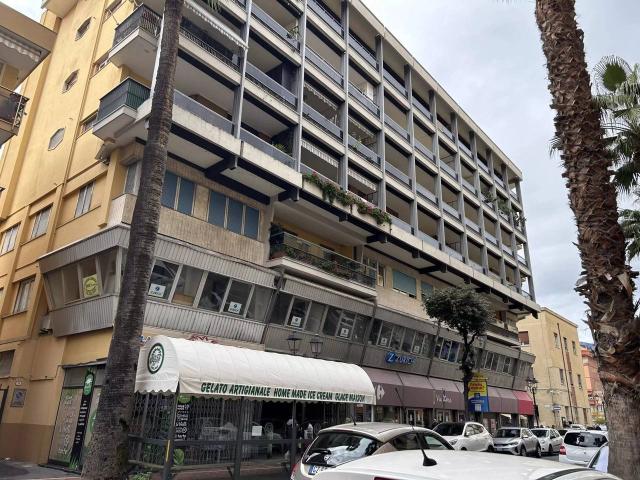 Ufficio in vendita a Ventimiglia, Provincia di Imperia