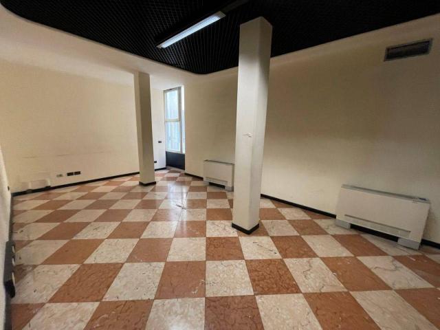 Ufficio in vendita a Vicenza, Veneto