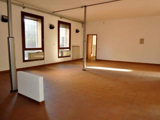 Ufficio in vendita a Vicenza, Veneto