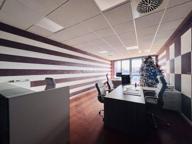 Ufficio in vendita a Stra, Veneto