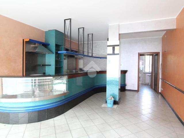 Ufficio in vendita a Bruntino, Villa D'almè