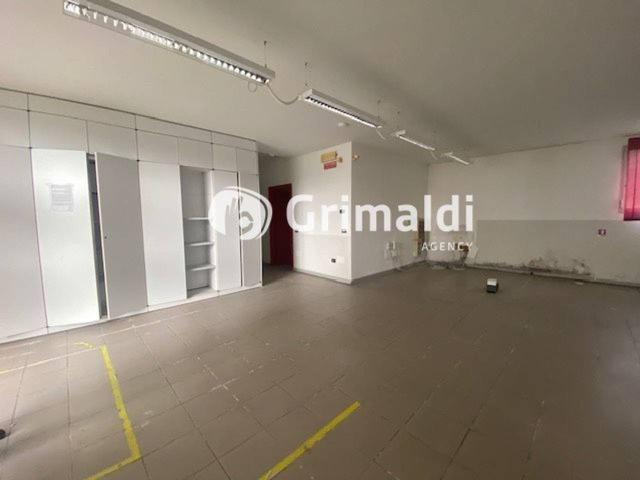 Ufficio in vendita a Maccio, Villa Guardia