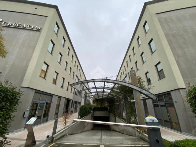Ufficio in vendita a Calzoni, Villafranca Di Verona
