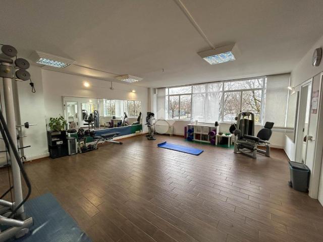 Ufficio in vendita a Oreno, Vimercate