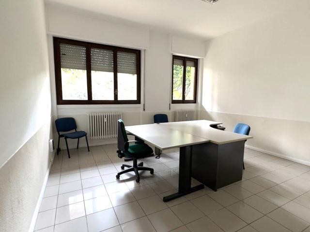 Ufficio in vendita a Oreno, Vimercate