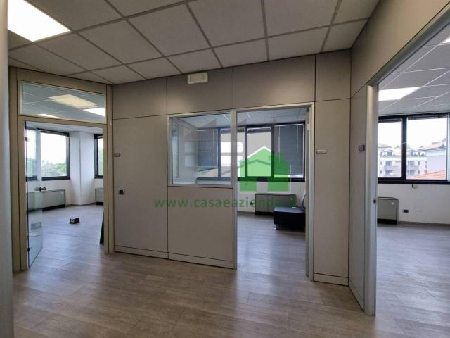 Ufficio in vendita a Vimodrone, Lombardia