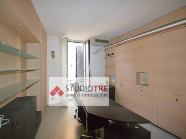 Ufficio in vendita a Voghera, Lombardia