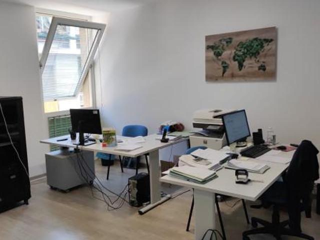 Ufficio in vendita a Voghera, Lombardia