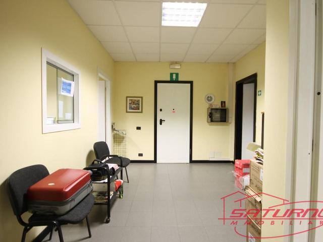 Ufficio in vendita a San Colombano, Capannori