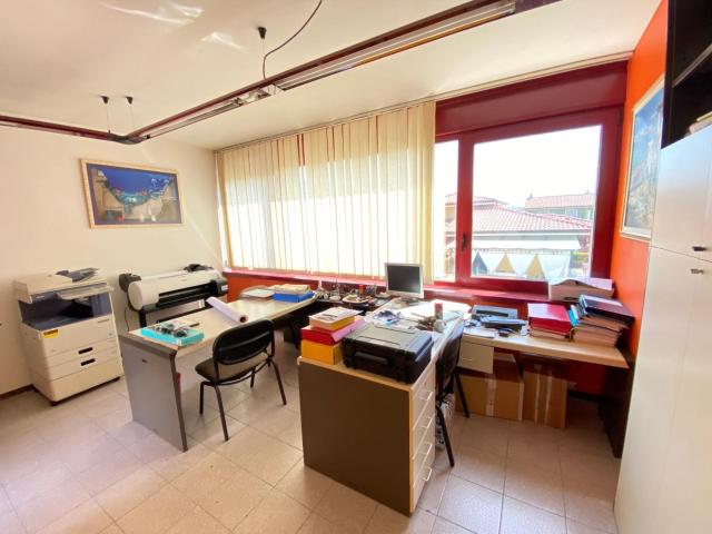 Ufficio in vendita a Capannori, Lucca