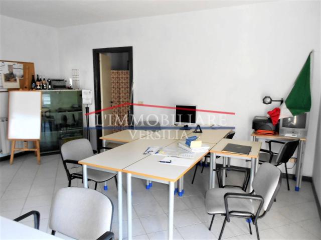 Ufficio in vendita a Nazzano, Carrara
