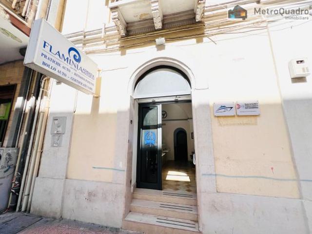 Ufficio in vendita a Puglia, Taranto