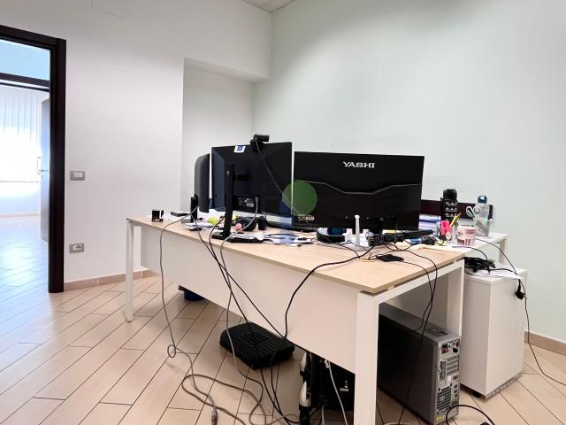 Ufficio in vendita a Livorno, Toscana