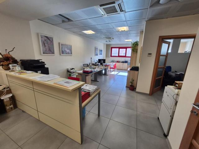 Ufficio in vendita a Ospedaletto, Pisa