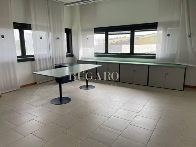 Ufficio in vendita a Marche, Ancona
