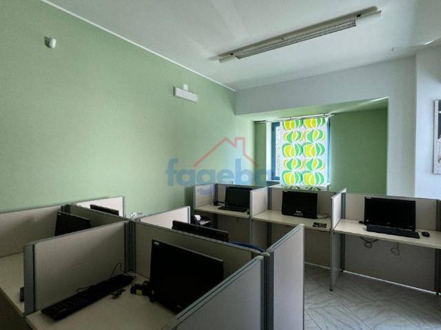 Ufficio in vendita a Puglia, Barletta-andria-trani