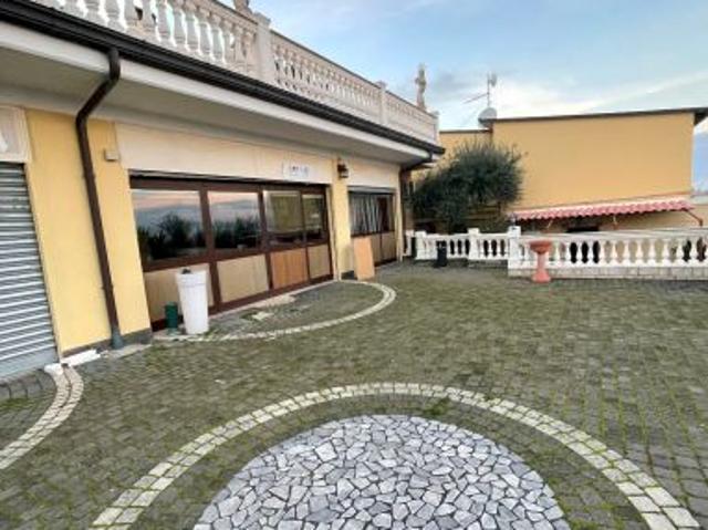 Capannone in affitto a Municipio Roma VI, Roma Capitale
