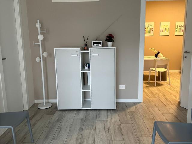 Ufficio in affitto a Parma, Botteghino