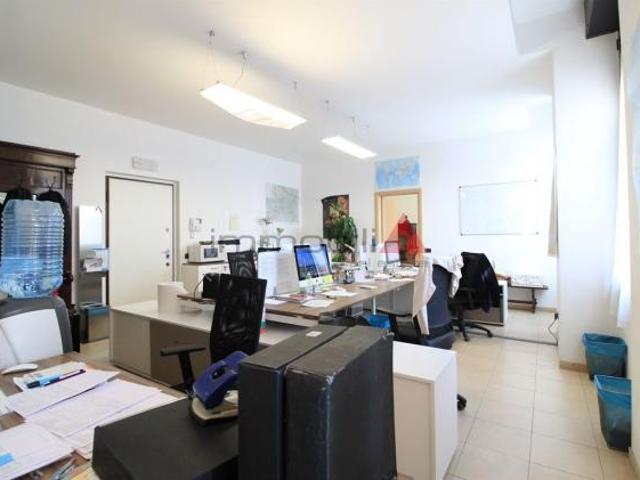 Ufficio in affitto a Brugherio, Lombardia