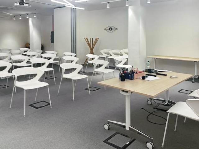 Ufficio in affitto a Municipio 9, Milano