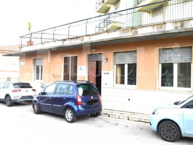 Ufficio in affitto a Ragusa, Sicilia