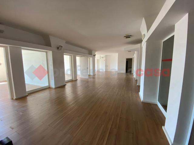 Ufficio in affitto a Livorno