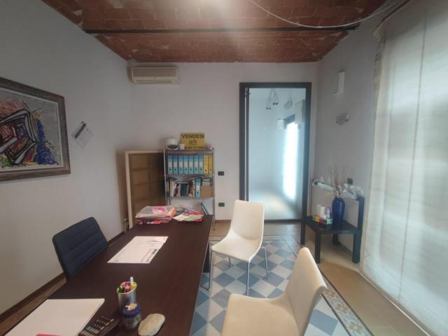 Ufficio in vendita a Ponsacco, Toscana