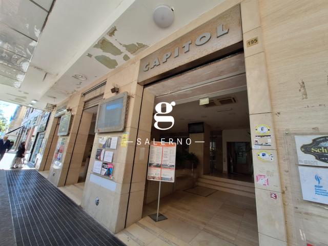 Ufficio in affitto a Salerno, Campania