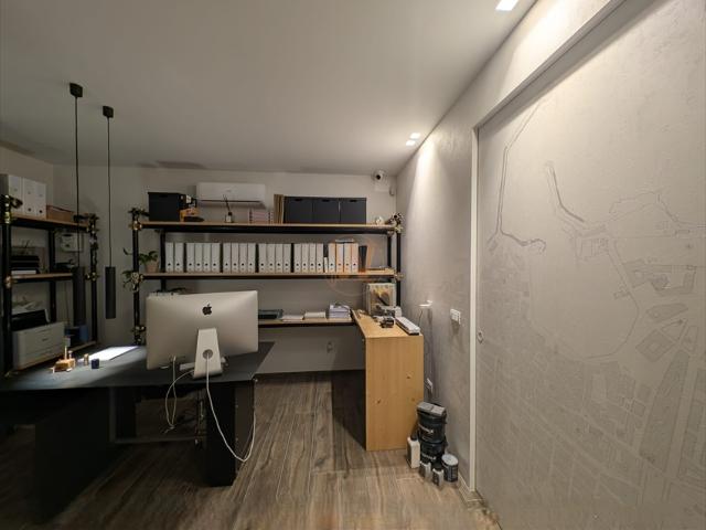 Ufficio in vendita a Puglia, Barletta-andria-trani
