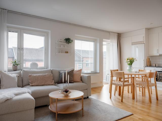 Bostadsrätt till salu i Häggvik, Stockholm
