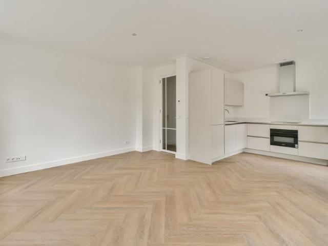 Appartement te huur in Zuid, Amsterdam