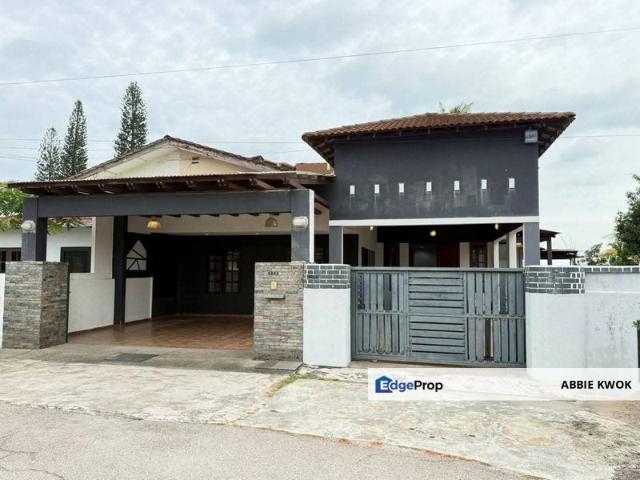 House for sale in Ujong Pasir, Malaka