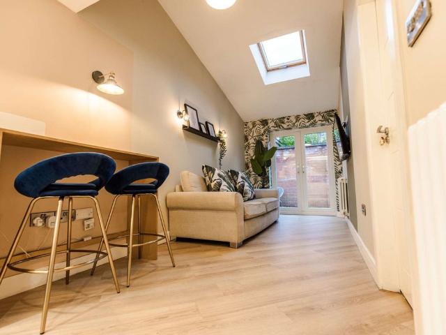 Room for rent in Hoole, Two Mills