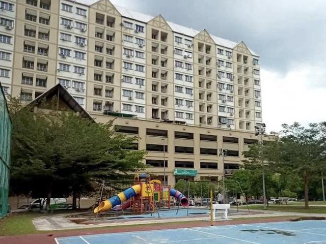 Serviced Residence for sale in Langat, Selangor