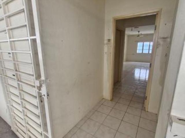 Serviced Residence for sale in Langat, Selangor