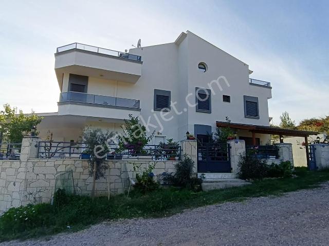 Menderes, İzmir içerisinde satılık Villa