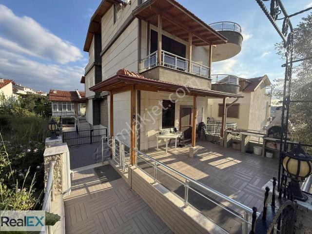 Menderes, İzmir içerisinde satılık Villa