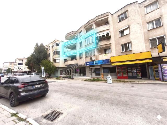 Bayrakli, İzmir içerisinde kiralık mülk