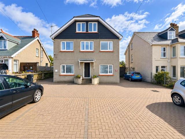 Apartment for rent in Porth, Newquay