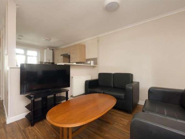 House for rent in Hales Place, Canterbury