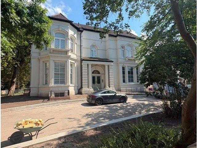 Apartment for rent in Calderstones