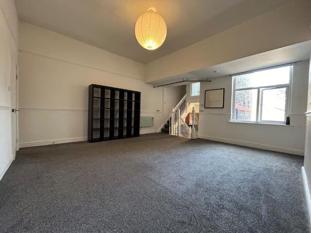 Apartment for rent in Calderstones