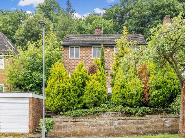 House for rent in Royal Borough of Kingston upon Thames, Greater London
