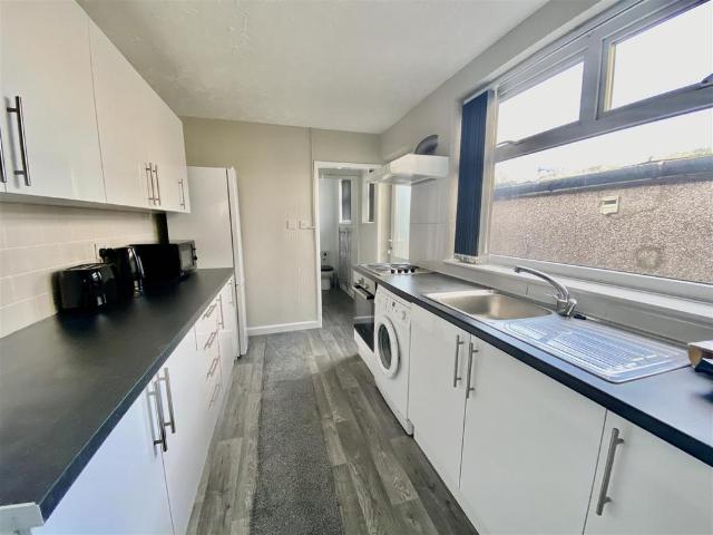 Apartment for rent in Freehold, Lancaster