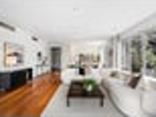 Apartment for sale in Takapuna, Devonport-Takapuna